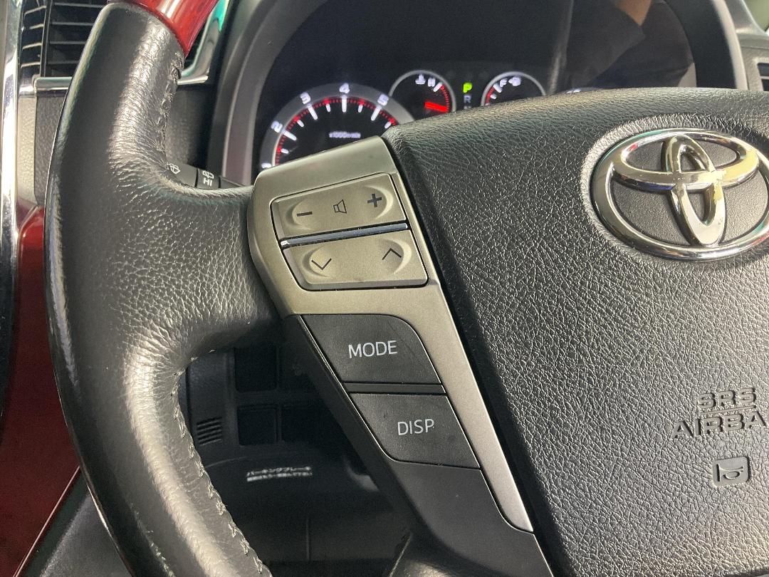 Photo '26' of Toyota Vellfire