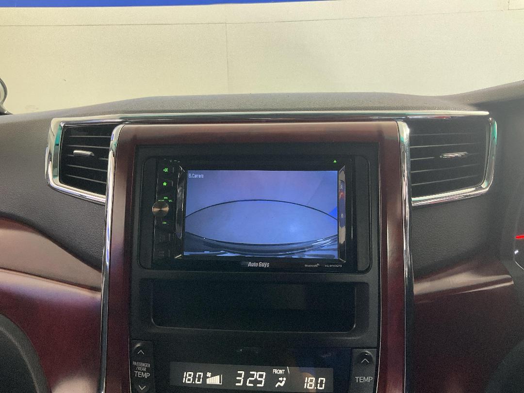 Photo '29' of Toyota Vellfire