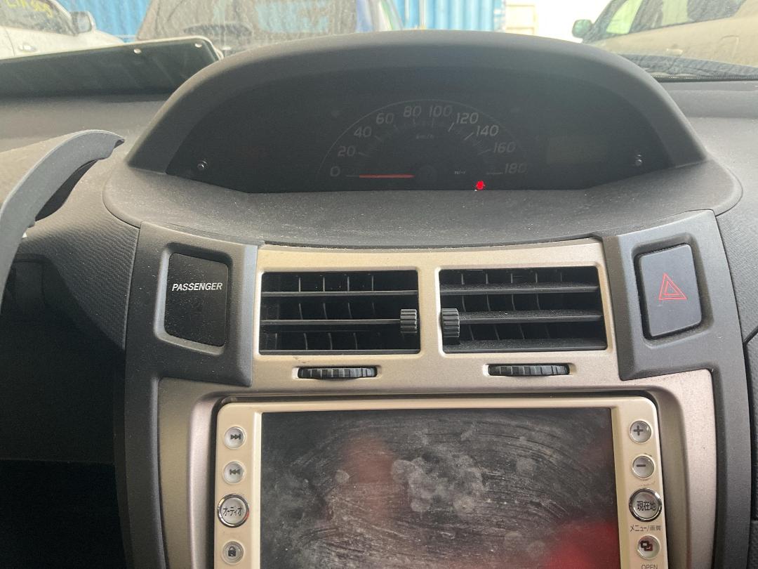 Photo '10' of Toyota Vitz