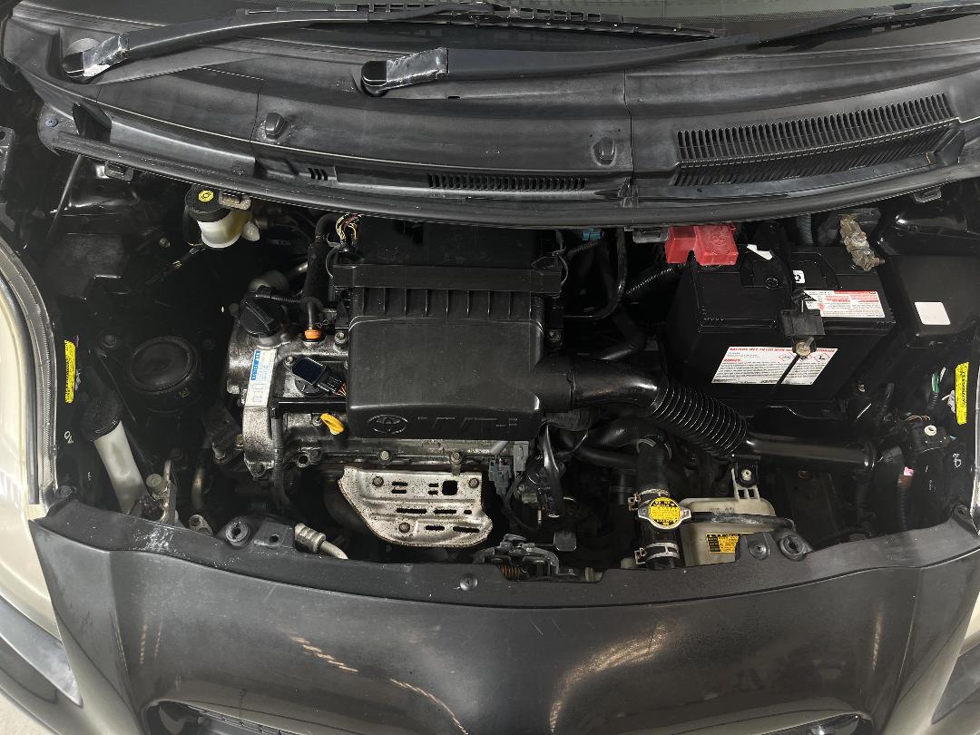 Photo '13' of Toyota Vitz