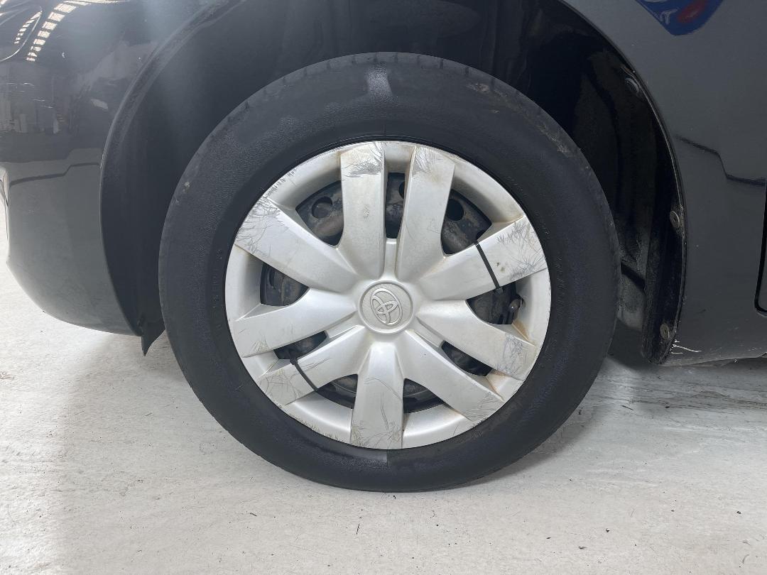 Photo '10' of Toyota Vitz