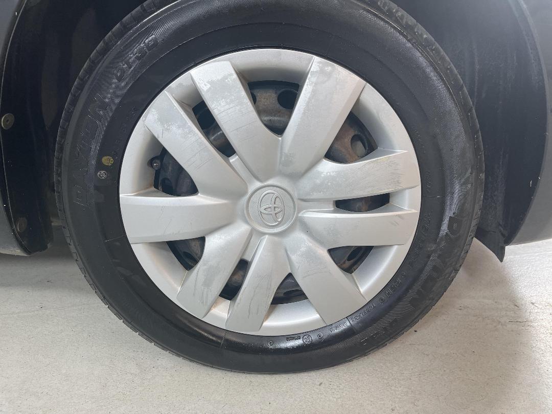 Photo '9' of Toyota Vitz