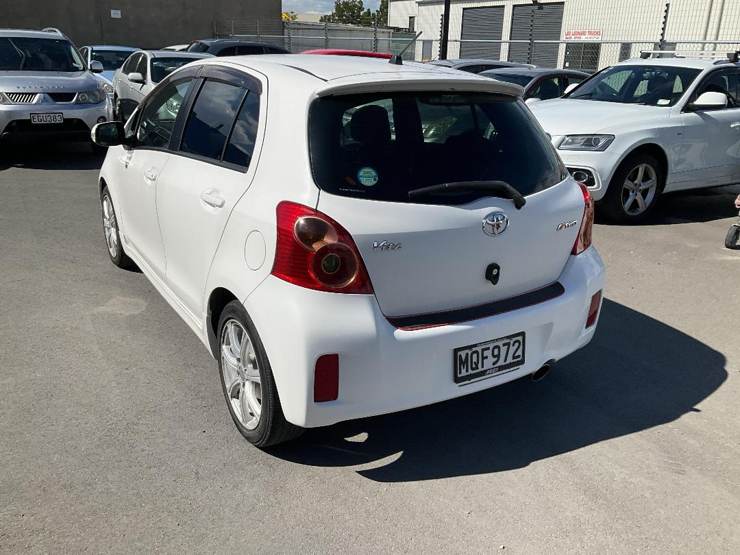 Photo '6' of Toyota Vitz TRO