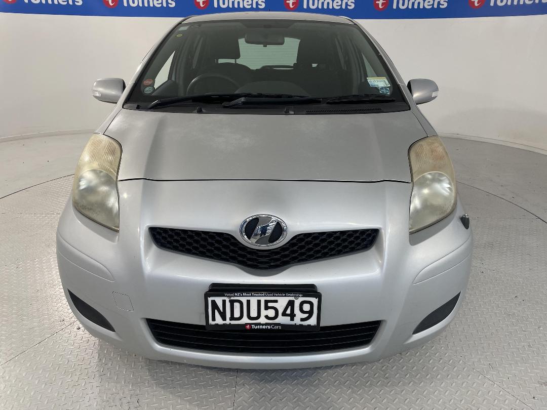 Photo '2' of Toyota Vitz