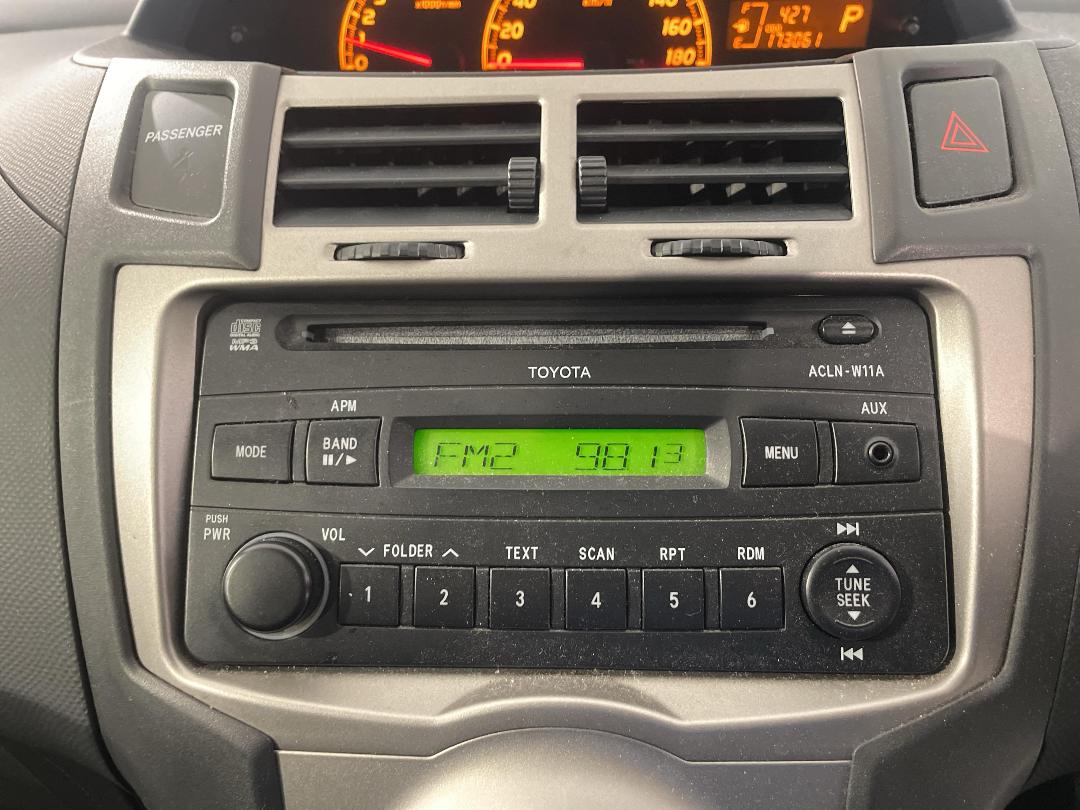 Photo '27' of Toyota Vitz