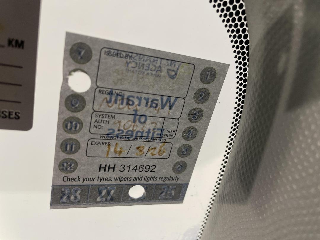 Photo '28' of Toyota Vitz