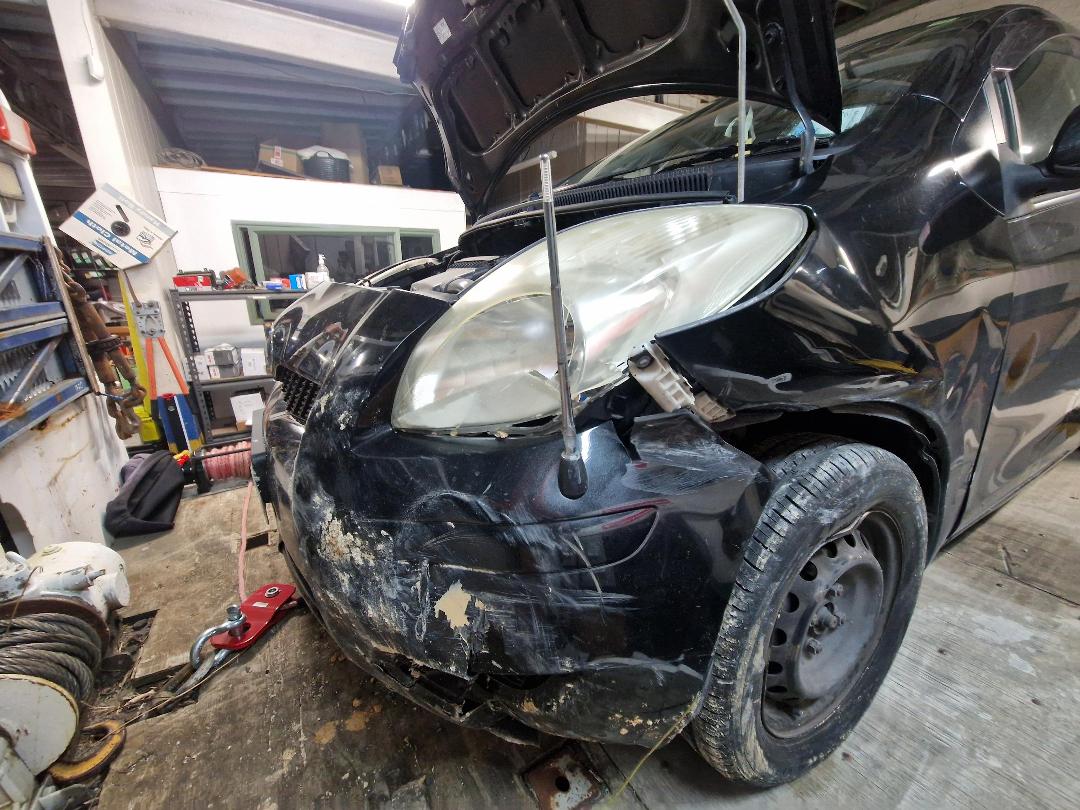 Photo '2' of Toyota Vitz