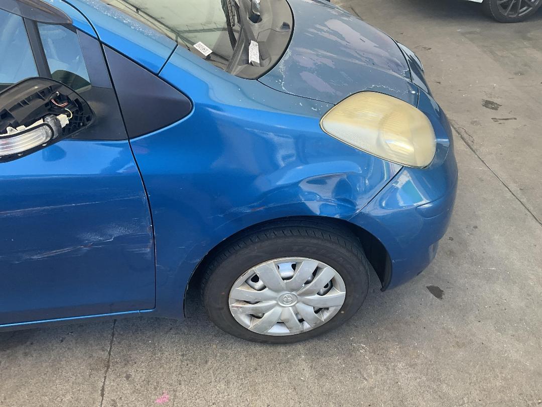 Photo '4' of Toyota Vitz