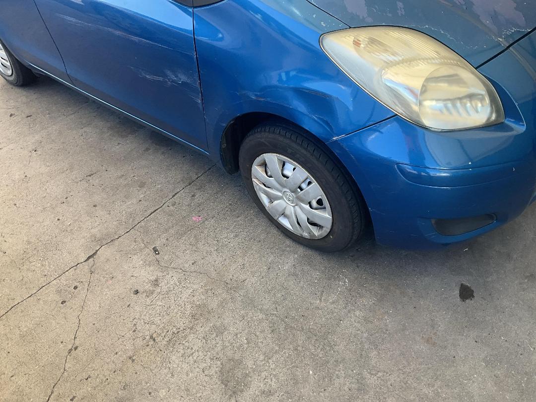 Photo '2' of Toyota Vitz