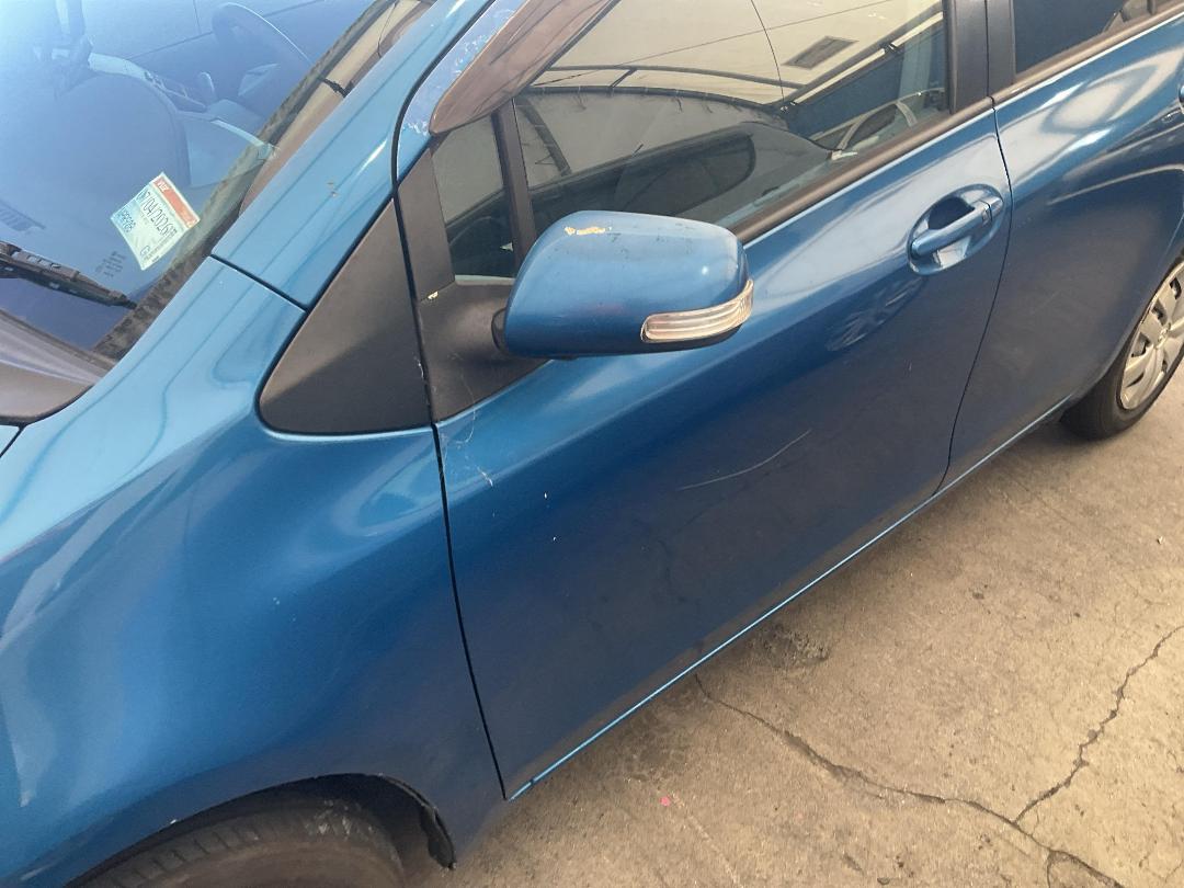 Photo '8' of Toyota Vitz