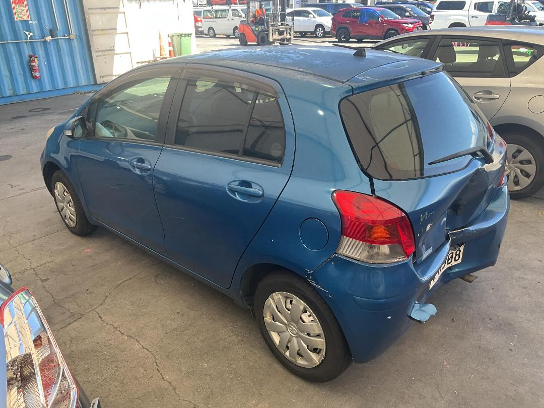 Photo '10' of Toyota Vitz