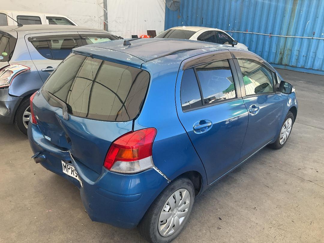 Photo '14' of Toyota Vitz