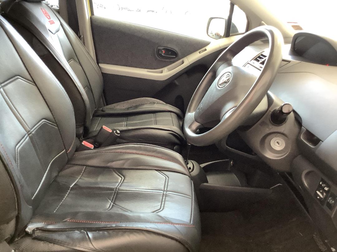 Photo '8' of Toyota Vitz