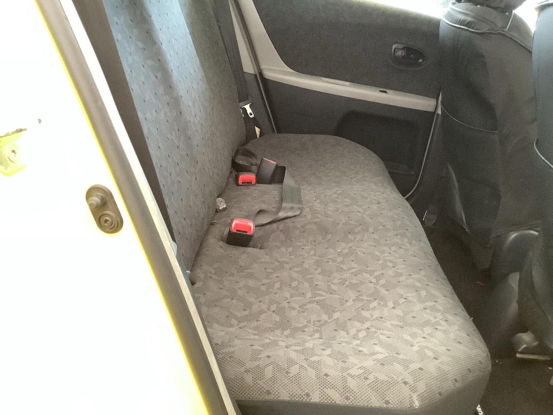 Photo '7' of Toyota Vitz