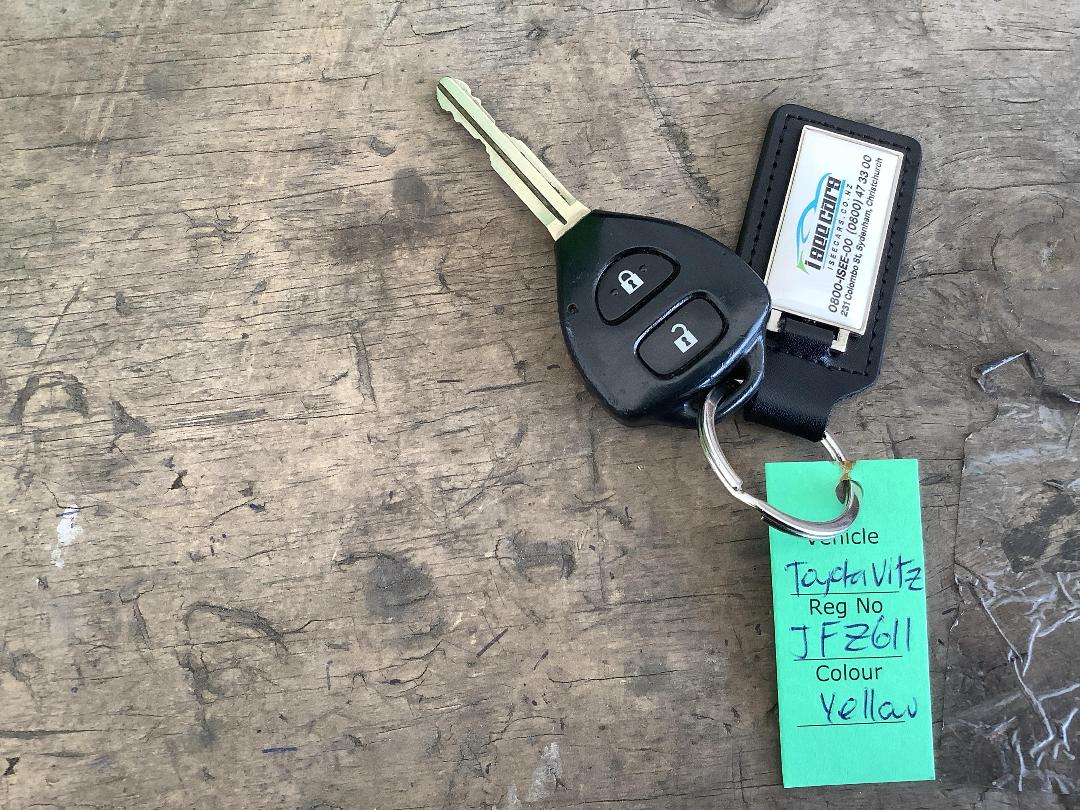 Photo '16' of Toyota Vitz