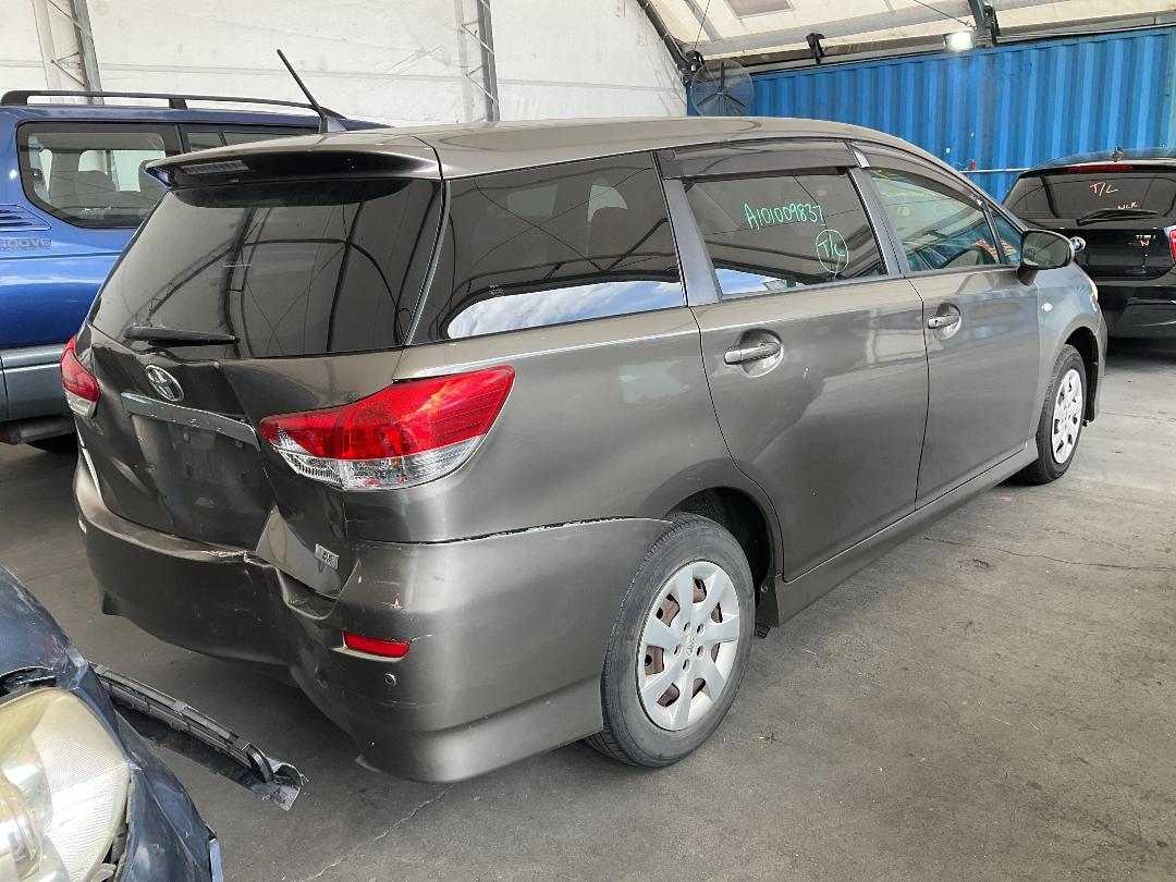 Photo '18' of Toyota Wish