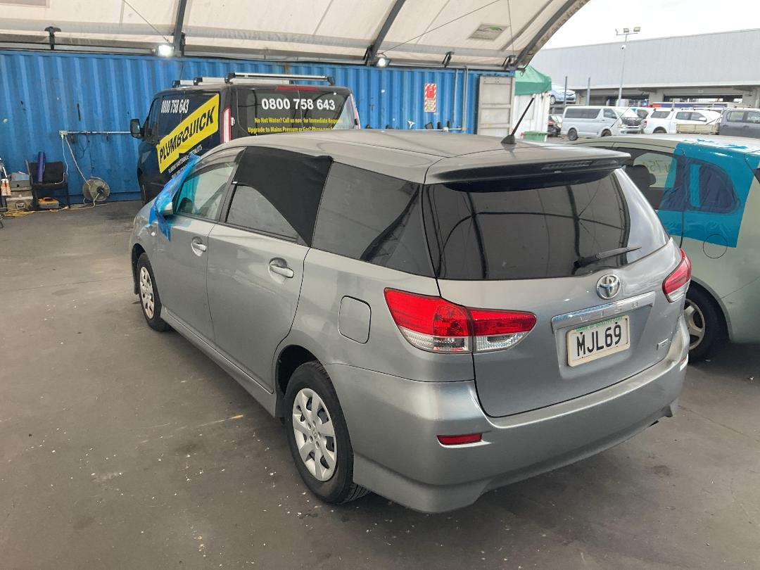 Photo '9' of Toyota Wish