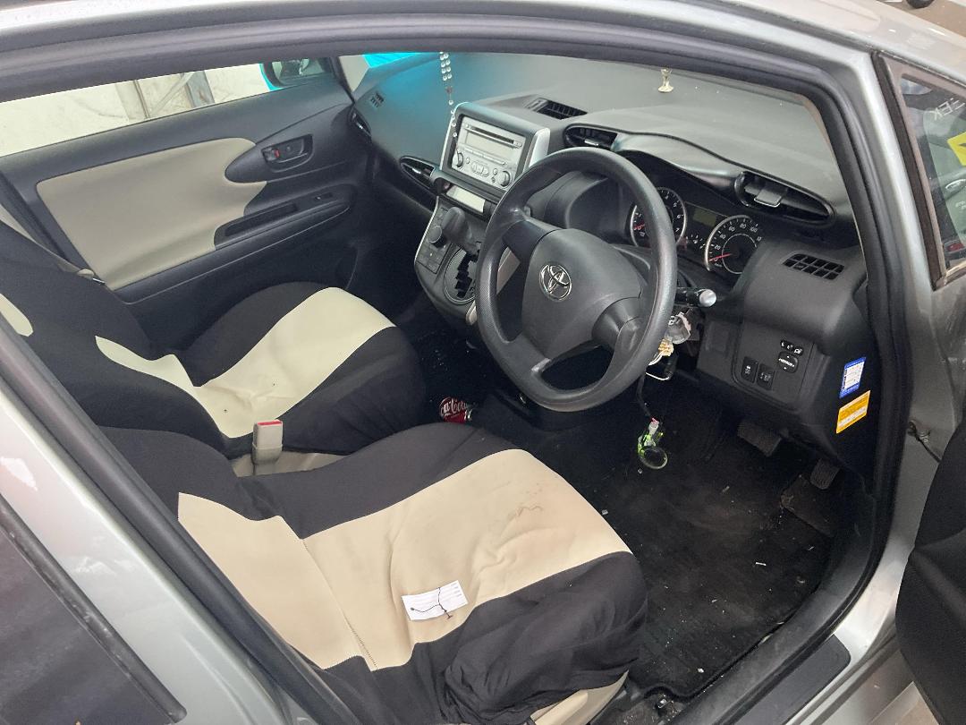 Photo '20' of Toyota Wish