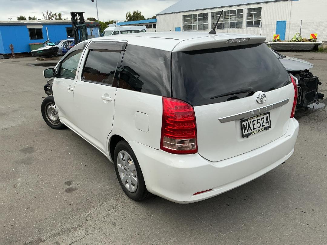 Photo '4' of Toyota Wish Photo '4' of Toyota Wish