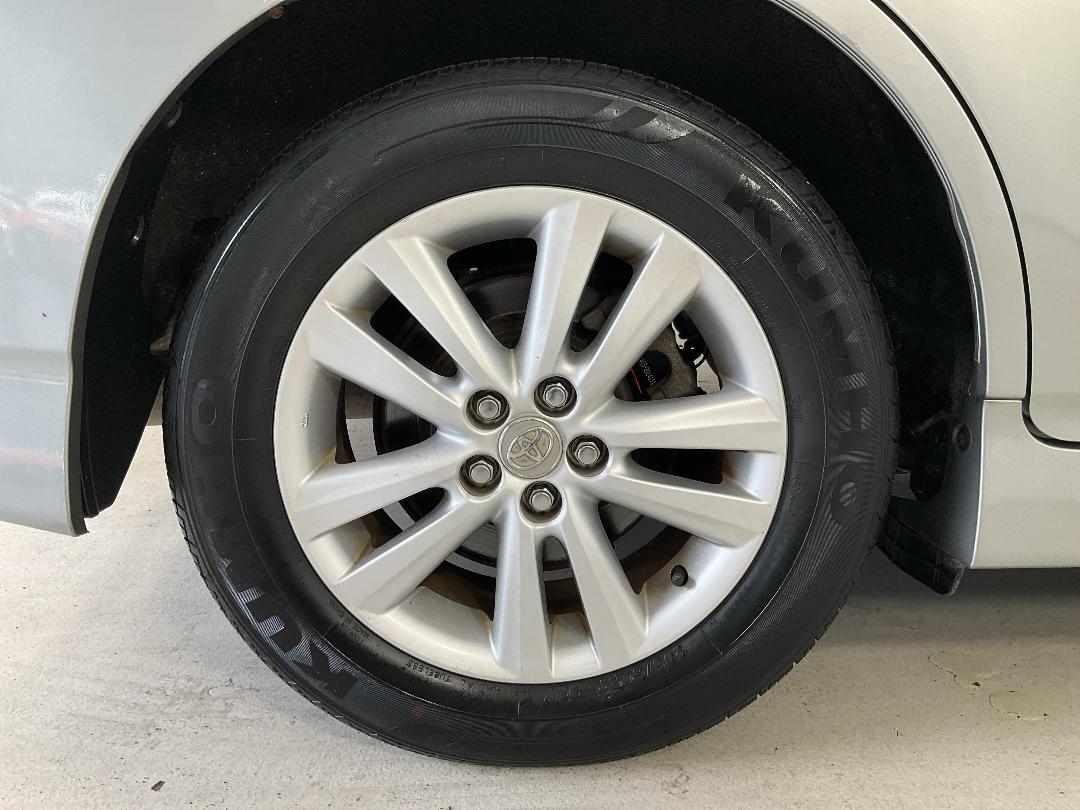 Photo '12' of Toyota Wish