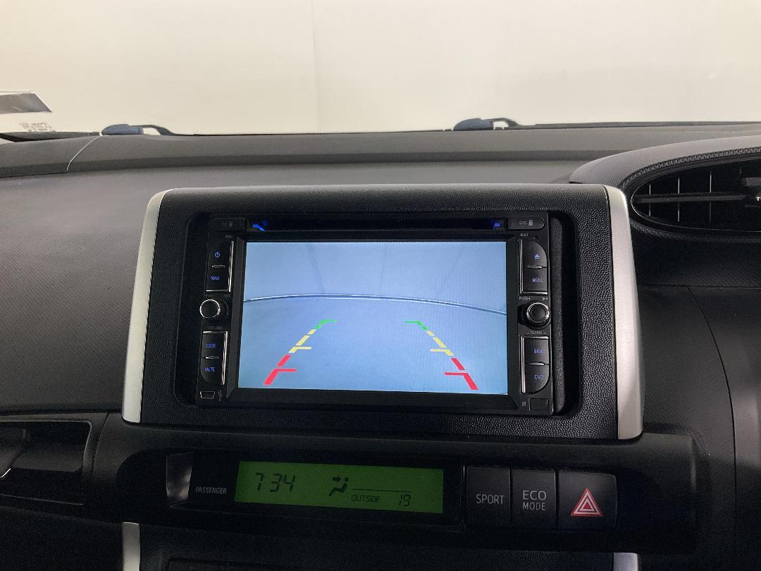 Photo '29' of Toyota Wish