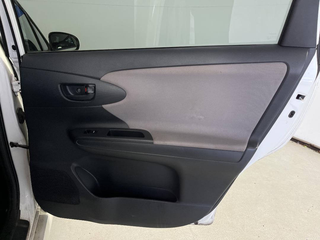 Photo '19' of Toyota Wish