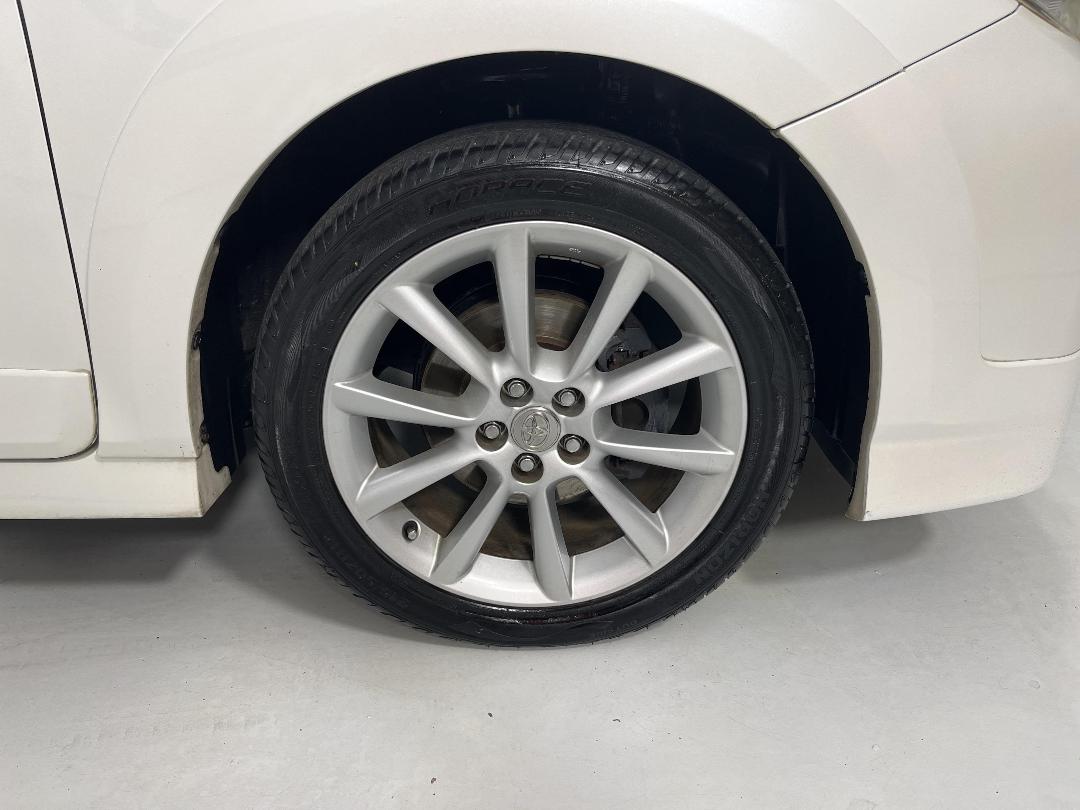 Photo '9' of Toyota Wish