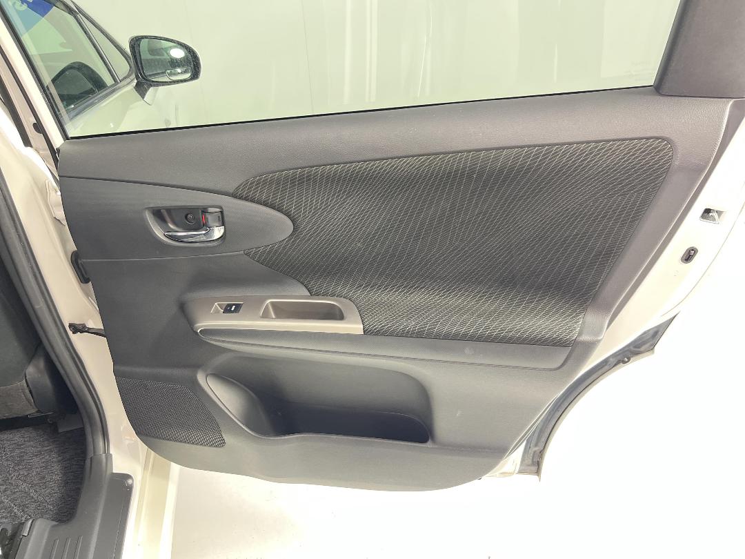 Photo '19' of Toyota Wish