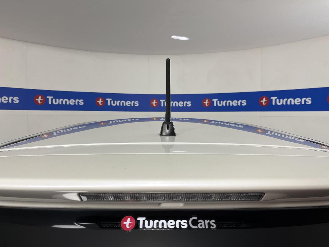 Photo '28' of Toyota Wish