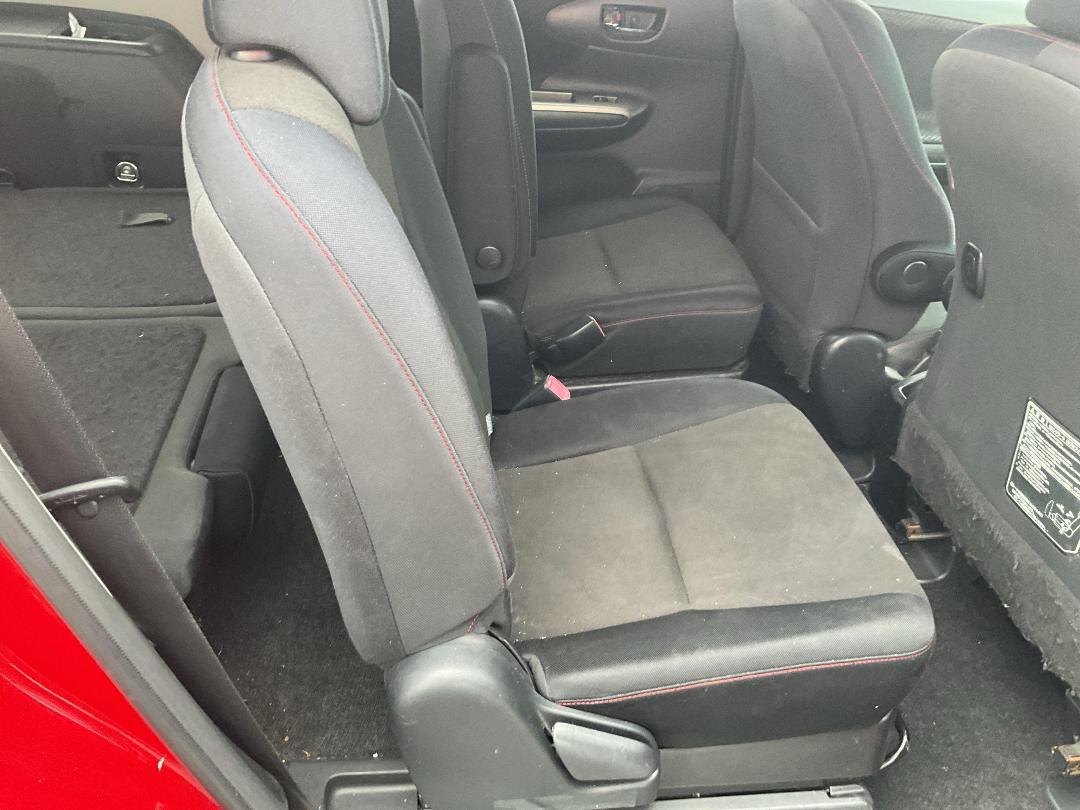 Photo '14' of Toyota Wish Photo '14' of Toyota Wish