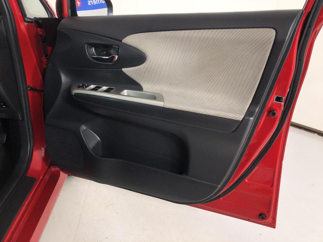 Photo '15' of Toyota Wish Photo '15' of Toyota Wish