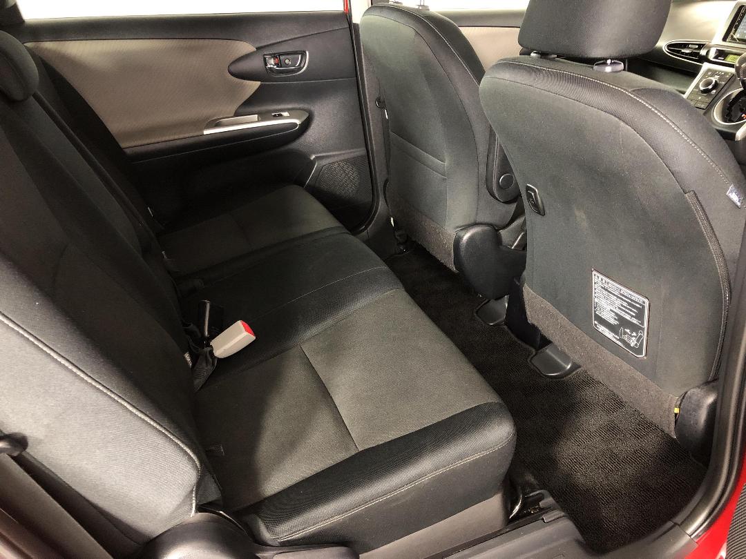 Photo '20' of Toyota Wish Photo '20' of Toyota Wish