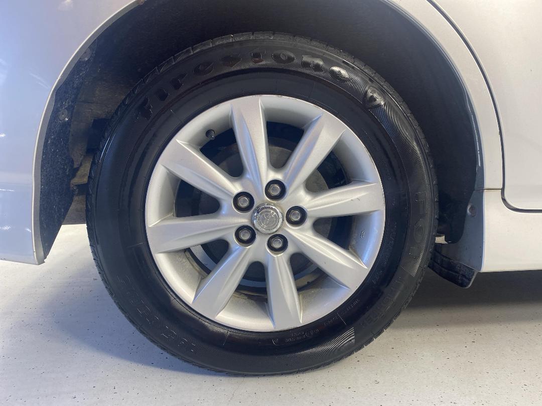 Photo '12' of Toyota Wish Photo '12' of Toyota Wish