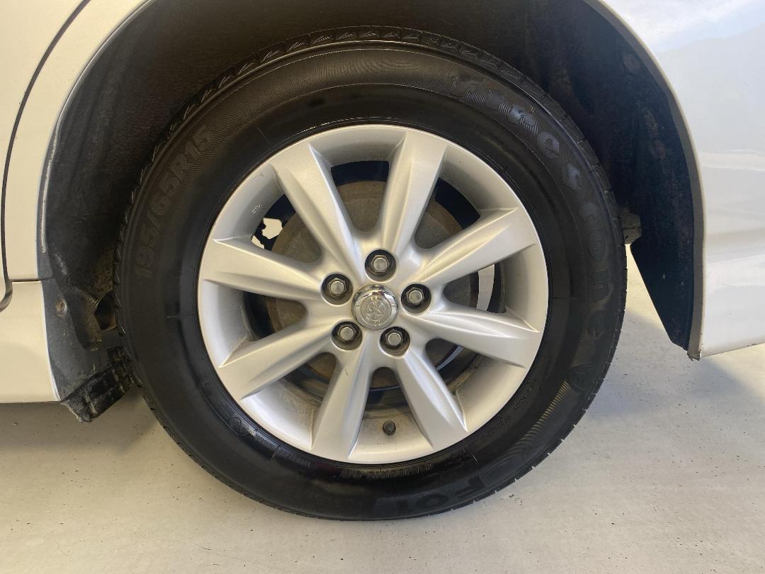 Photo '11' of Toyota Wish Photo '11' of Toyota Wish