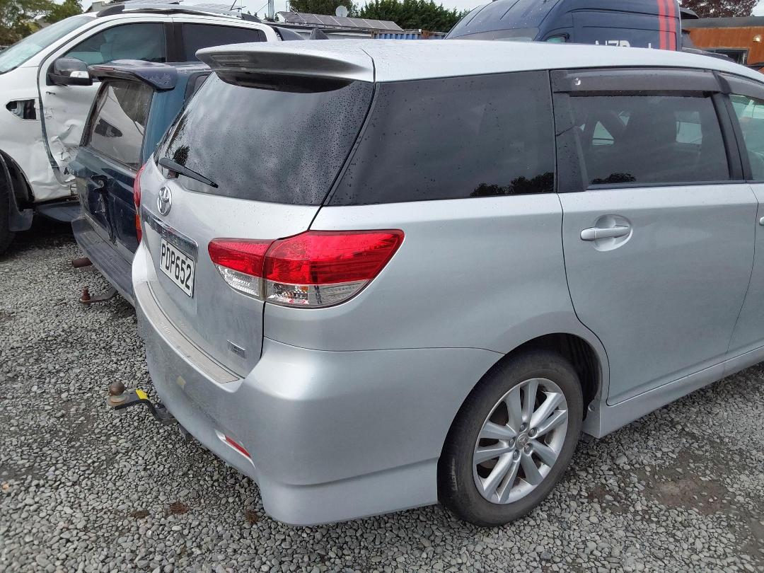 Photo '4' of Toyota Wish