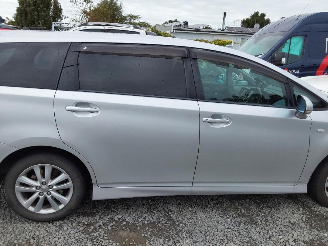 Photo '5' of Toyota Wish