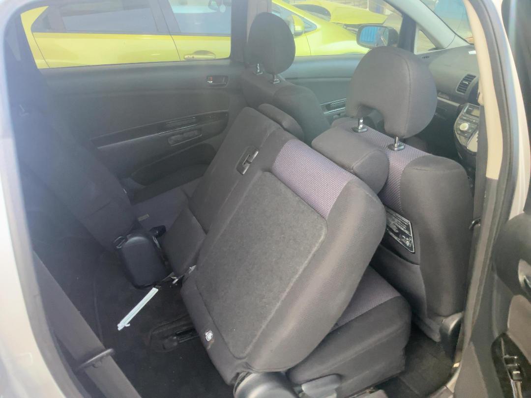 Photo '22' of Toyota Wish