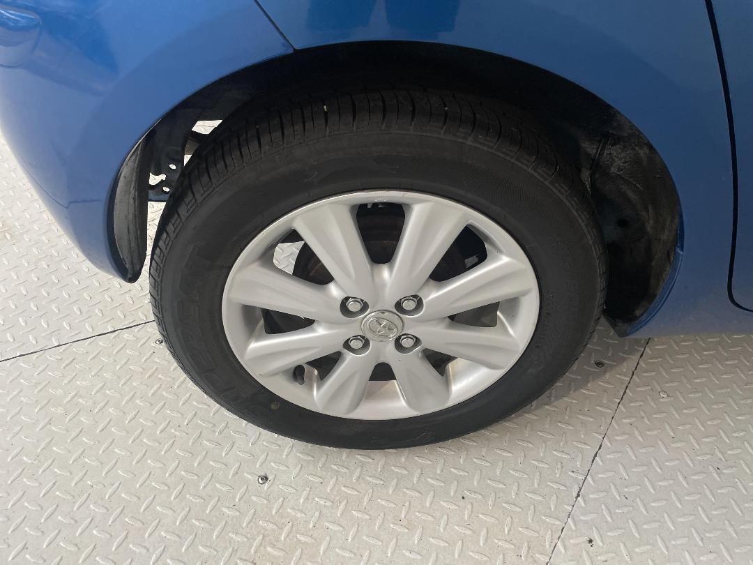 Photo '12' of Toyota Yaris Photo '12' of Toyota Yaris