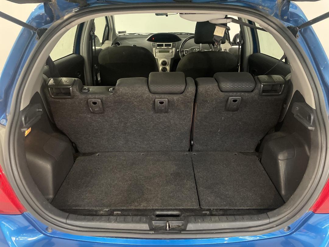 Photo '14' of Toyota Yaris Photo '14' of Toyota Yaris