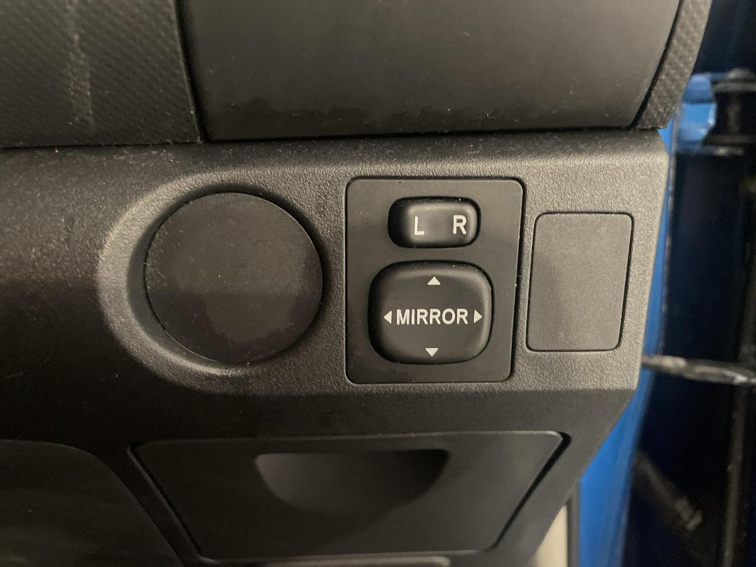 Photo '24' of Toyota Yaris Photo '24' of Toyota Yaris