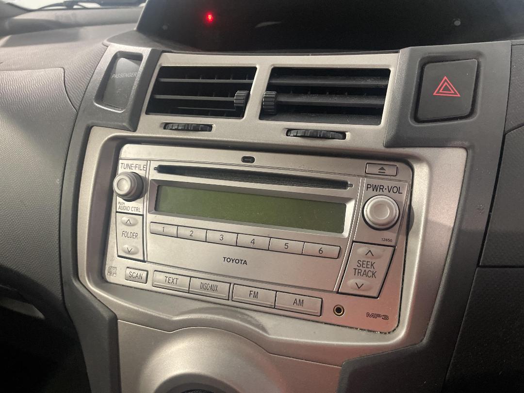 Photo '27' of Toyota Yaris Photo '27' of Toyota Yaris