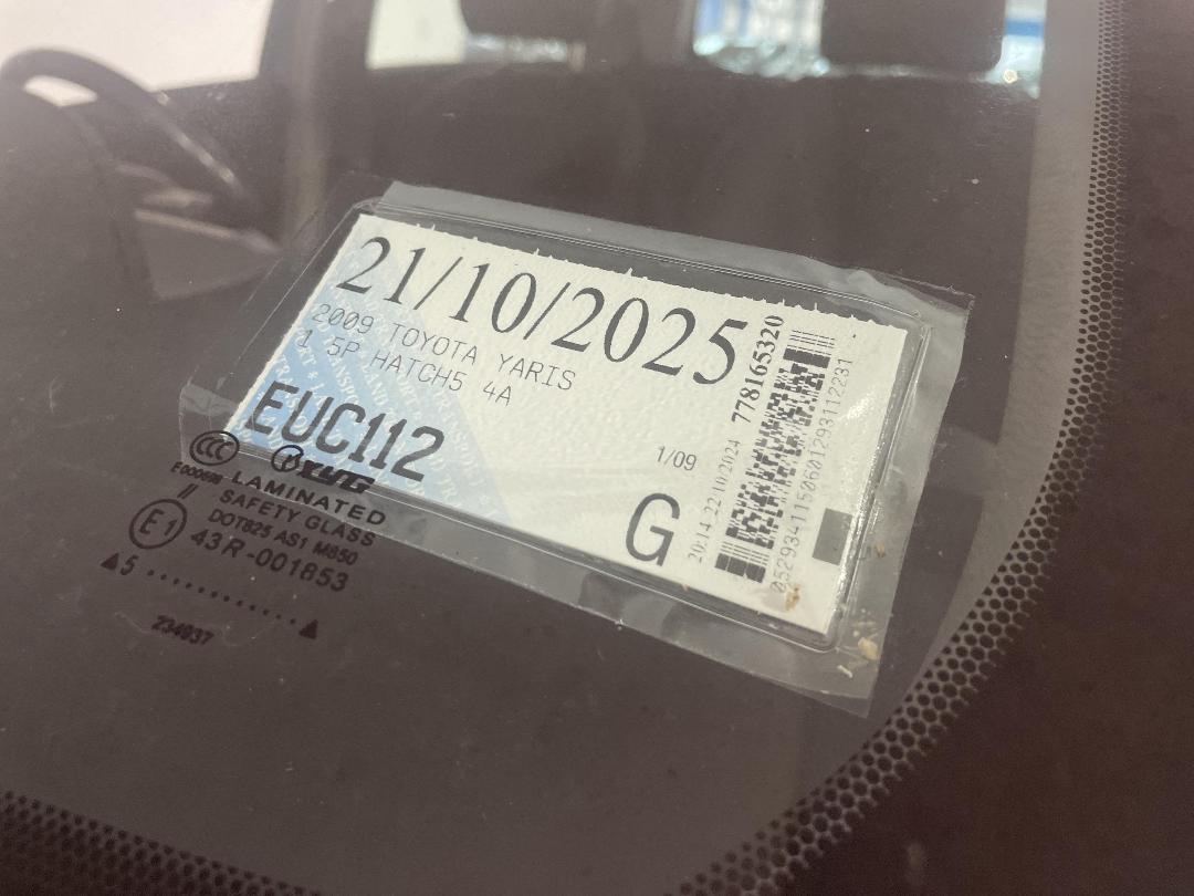 Photo '32' of Toyota Yaris Photo '32' of Toyota Yaris