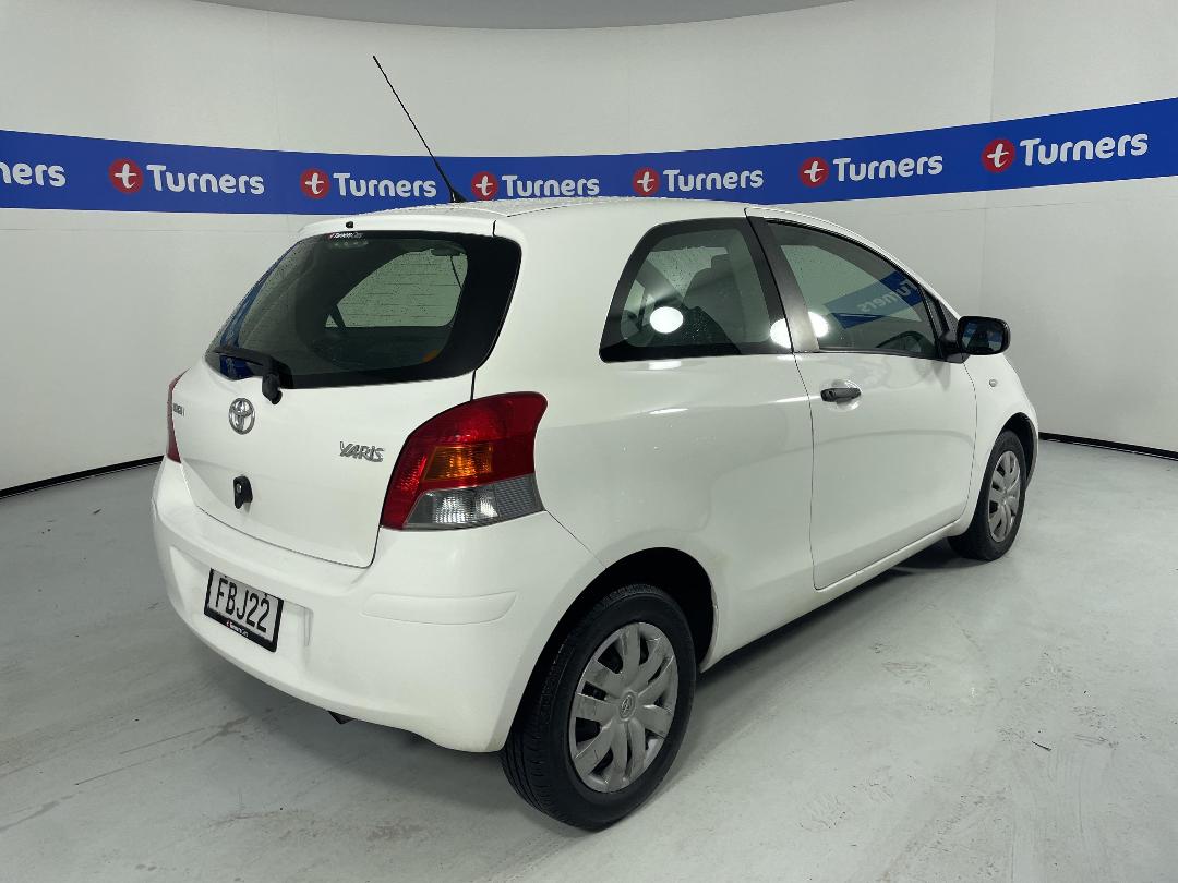 Photo '7' of Toyota Yaris