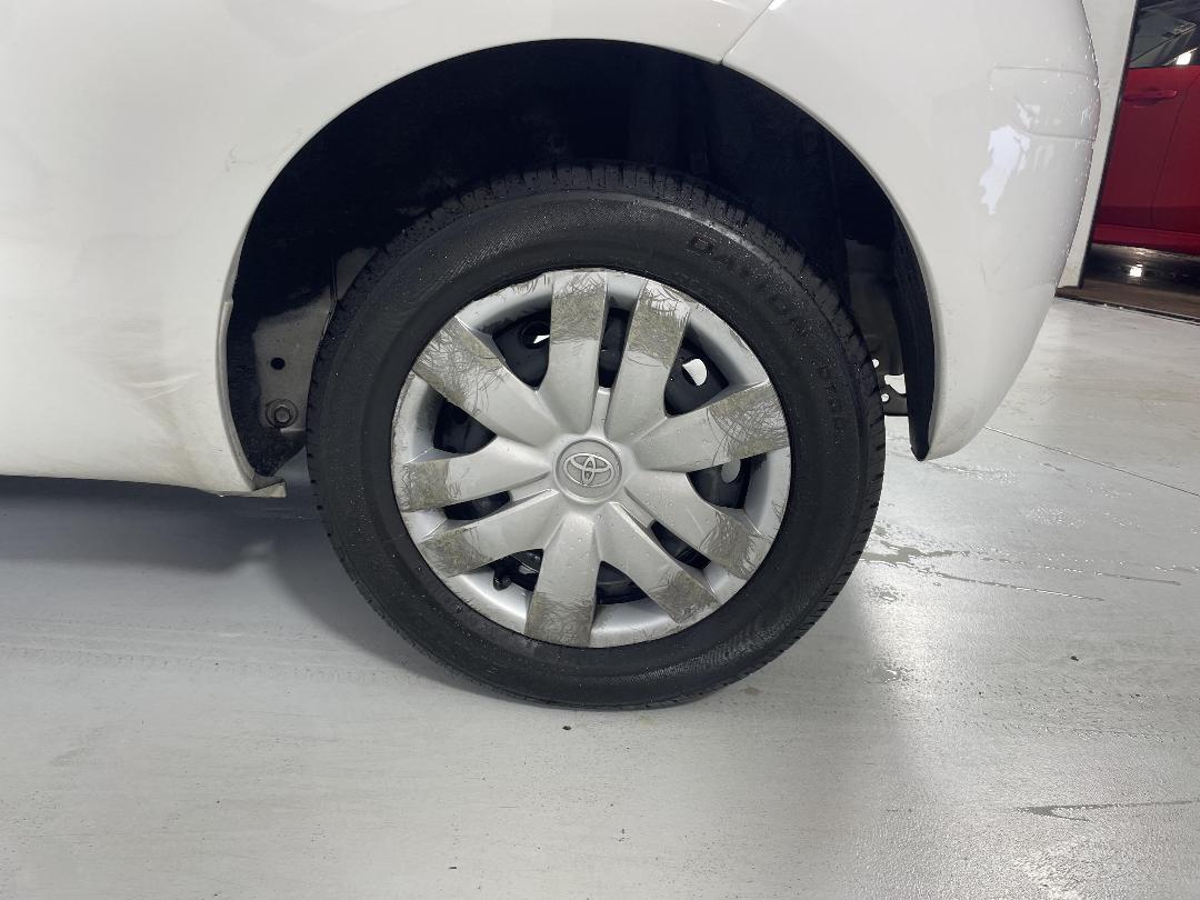 Photo '11' of Toyota Yaris