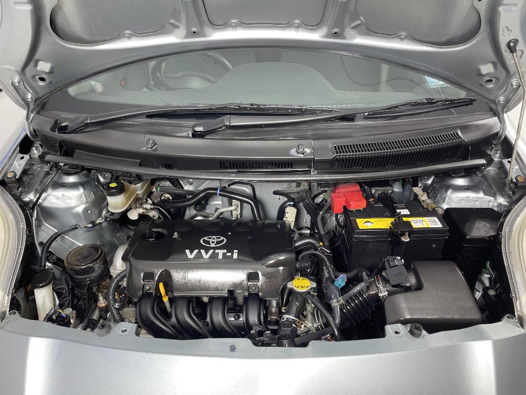 Photo '13' of Toyota Yaris