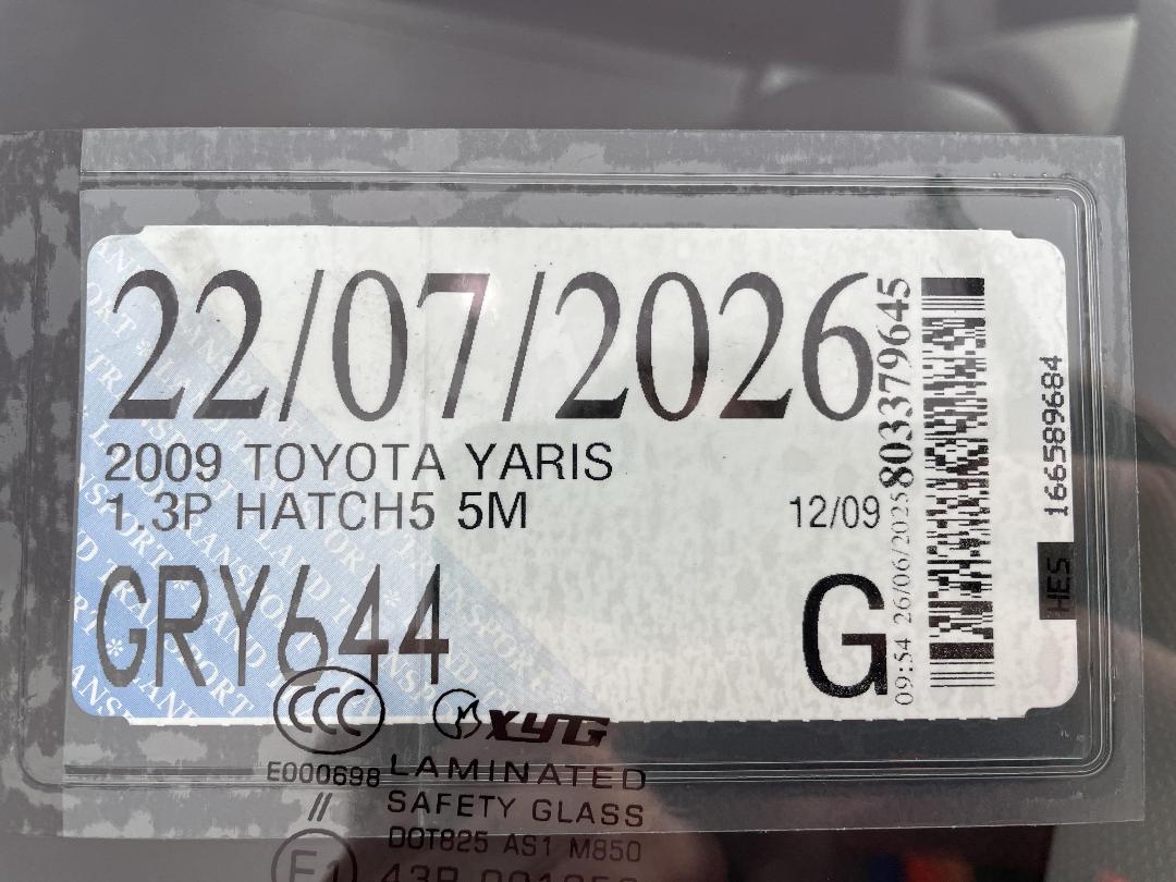 Photo '24' of Toyota Yaris
