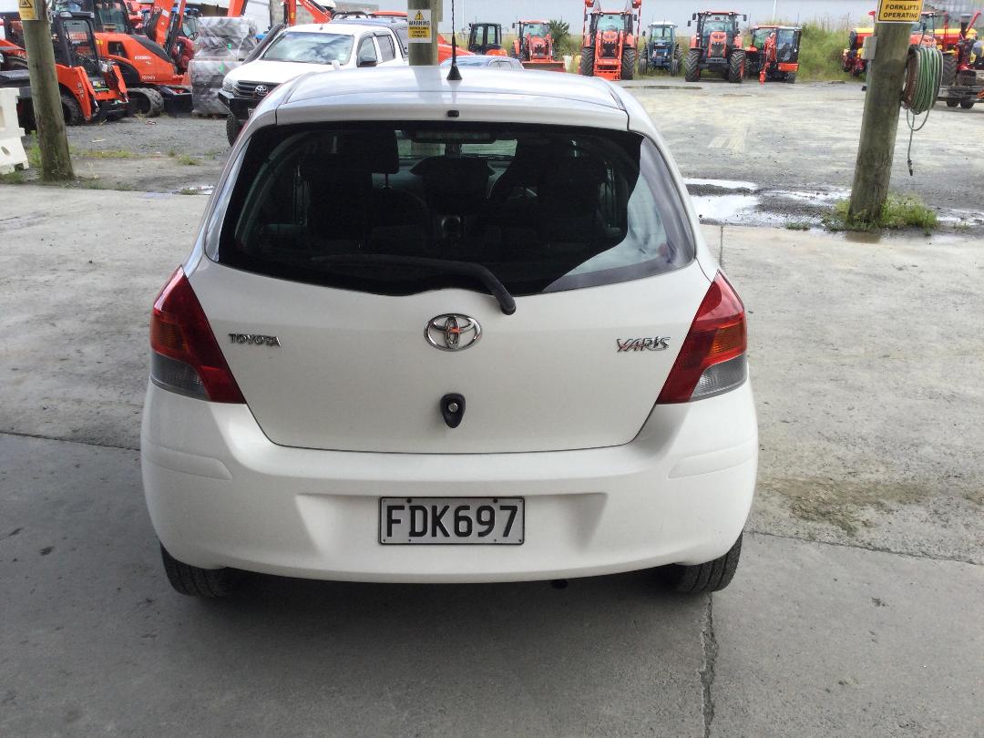 Photo '7' of Toyota Yaris T130 Photo '7' of Toyota Yaris T130