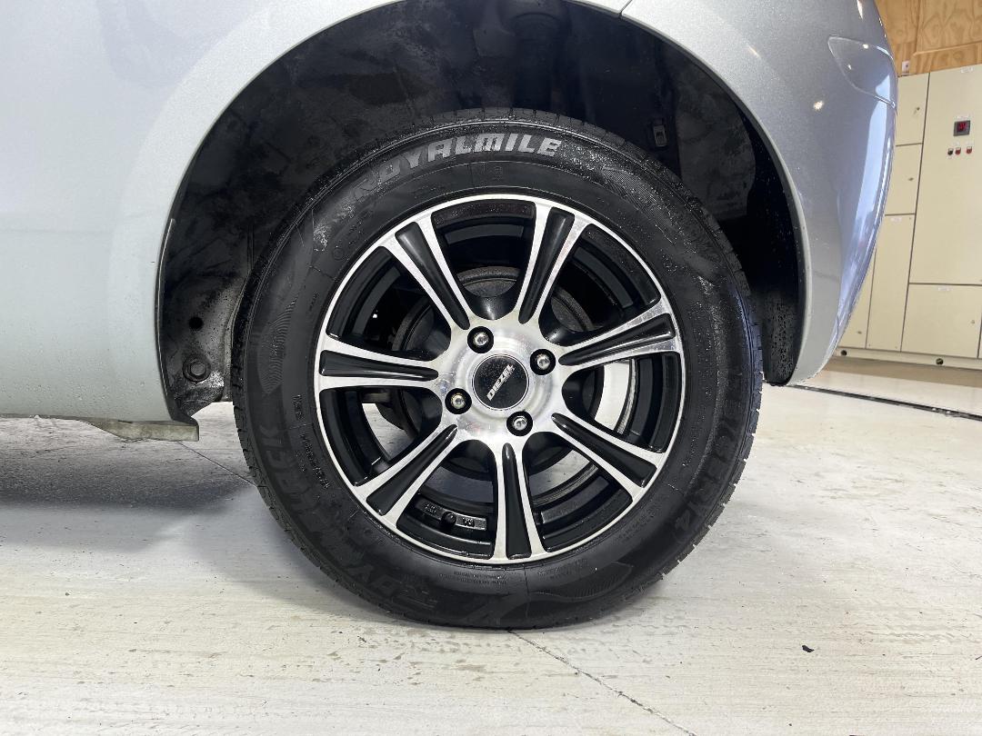 Photo '11' of Toyota Yaris Photo '11' of Toyota Yaris