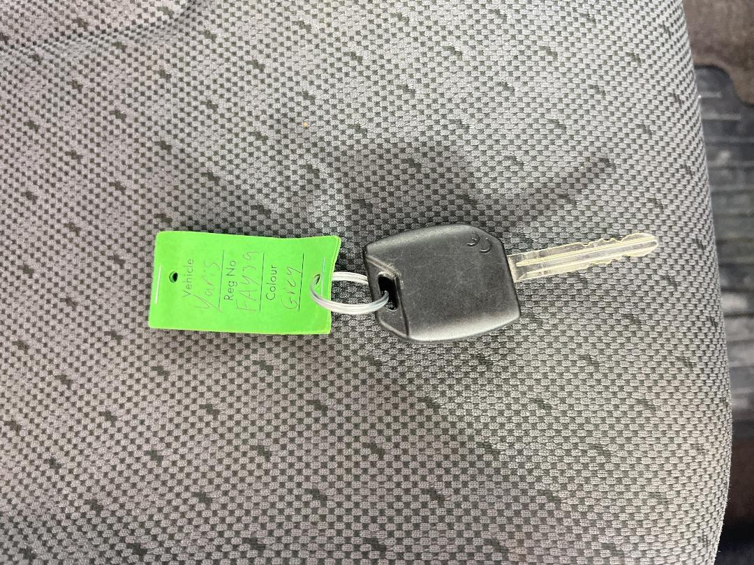 Photo '21' of Toyota Yaris Photo '21' of Toyota Yaris