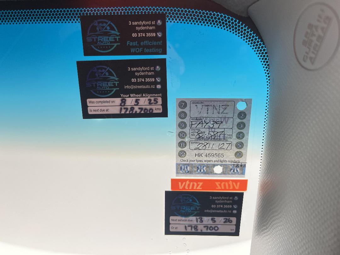 Photo '22' of Toyota Yaris Photo '22' of Toyota Yaris